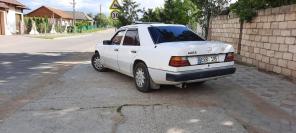 Schimb pe autoturism Dacia, culoare alba